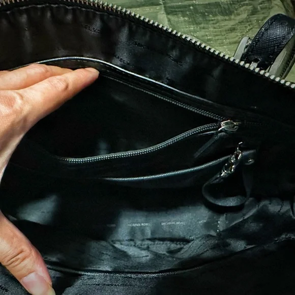 Michael Kors Black leather Tote Bag shoulder bag like new ❌80% OFF SALE❌ - Picture 12 of 16